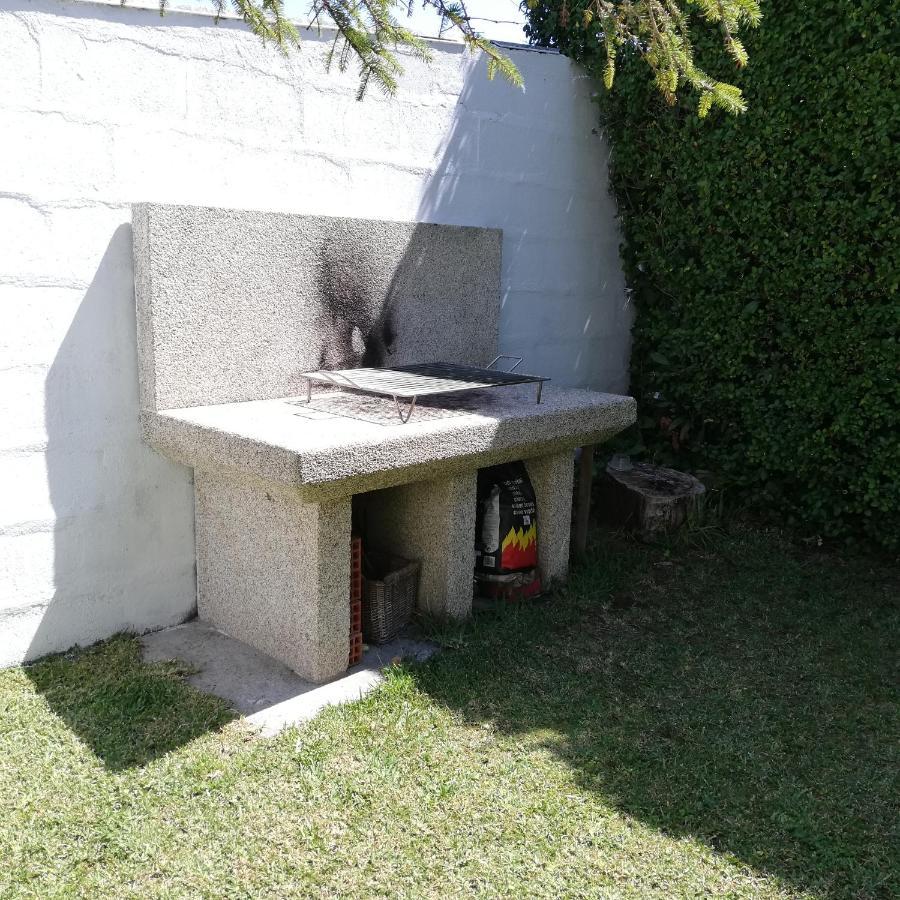 Precioso Piso En Playa America Con Jardin Privado. Nigran Bagian luar foto