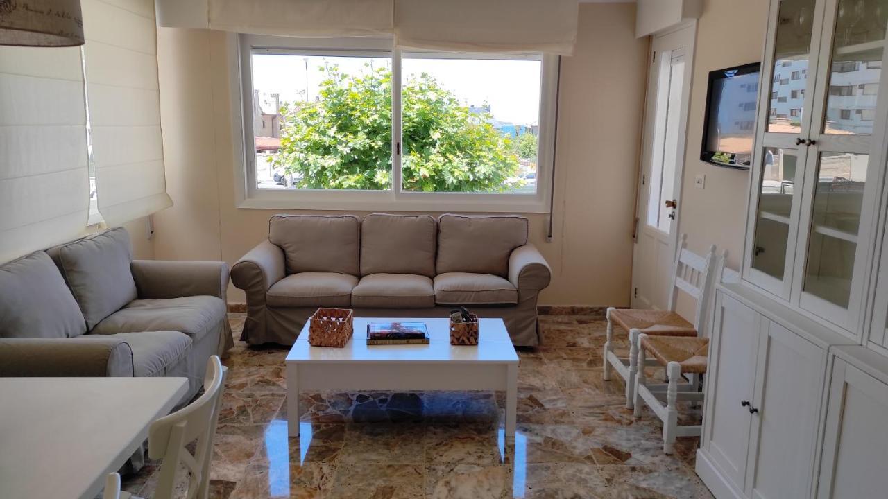 Precioso Piso En Playa America Con Jardin Privado. Nigran Bagian luar foto
