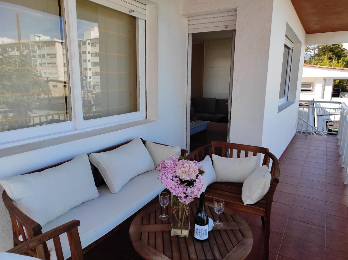 Precioso Piso En Playa America Con Jardin Privado. Nigran Bagian luar foto