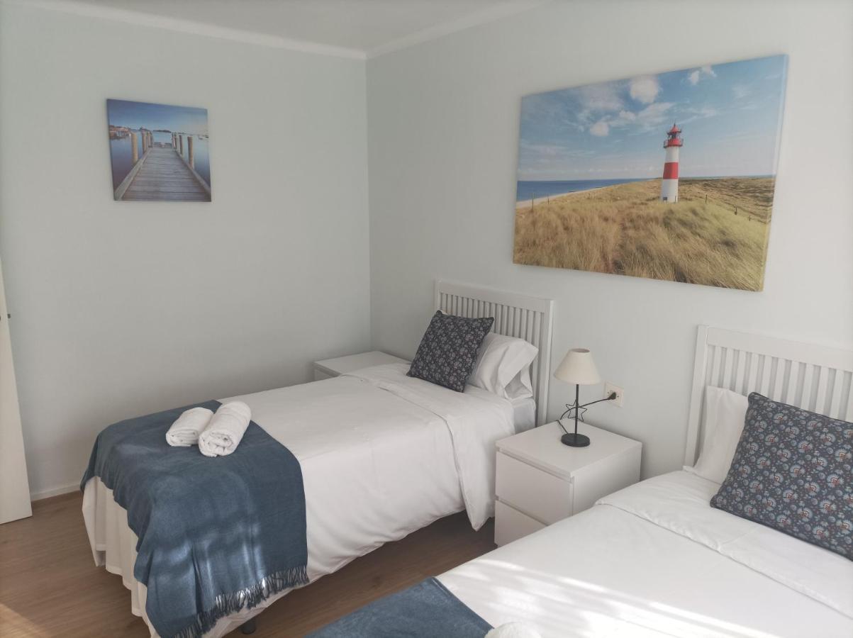 Precioso Piso En Playa America Con Jardin Privado. Nigran Bagian luar foto